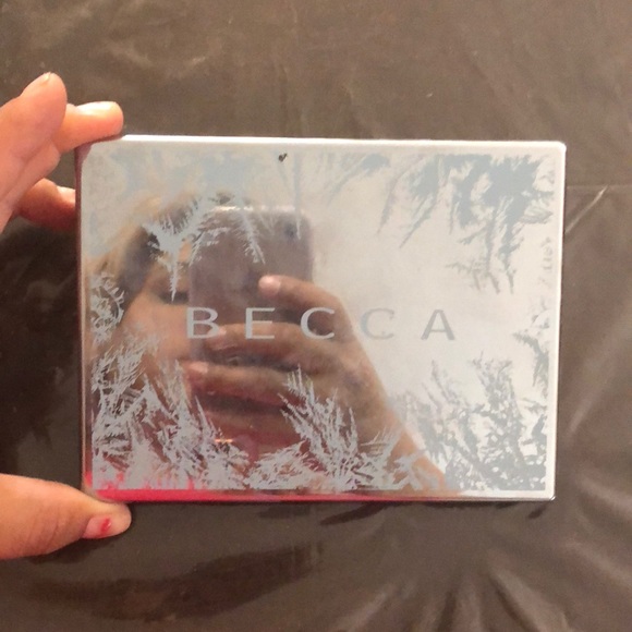 BECCA Other - Authentic Becca apres ski palette